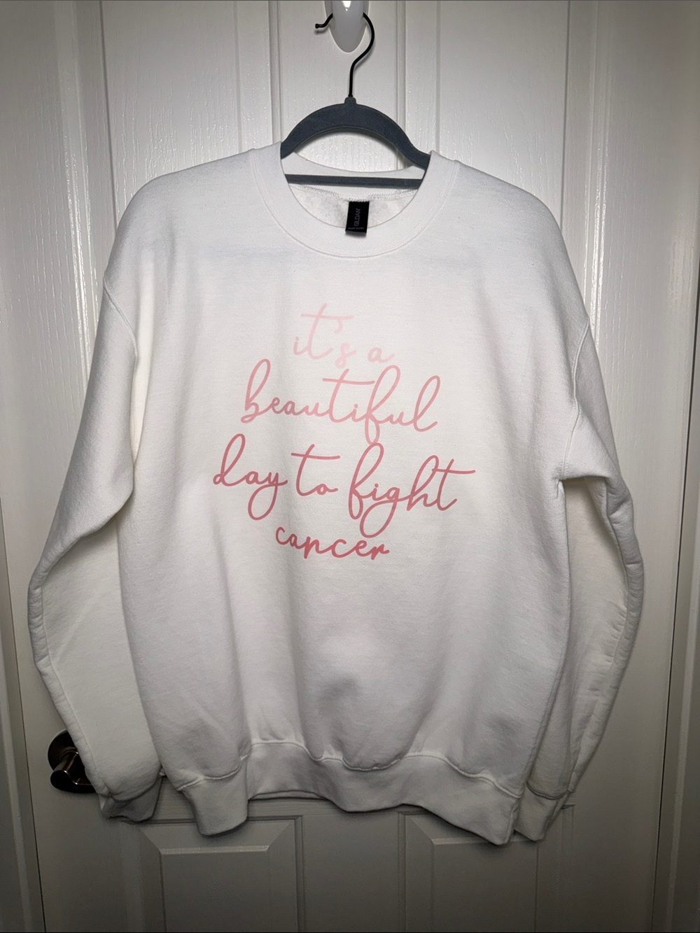 Breast Cancer Awareness White Heavy Blend Crewneck Sweatshirt NWOT - Size M